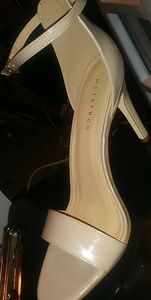 Metaphor Heels Size 11